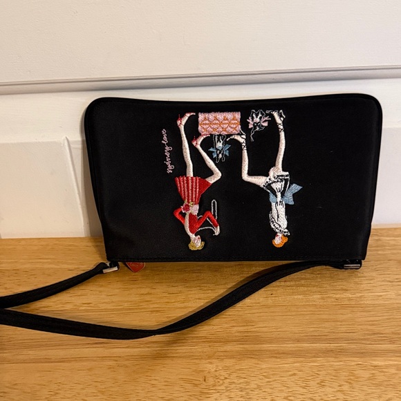 Chic Black Embroidered Clutch - Picture 7 of 8